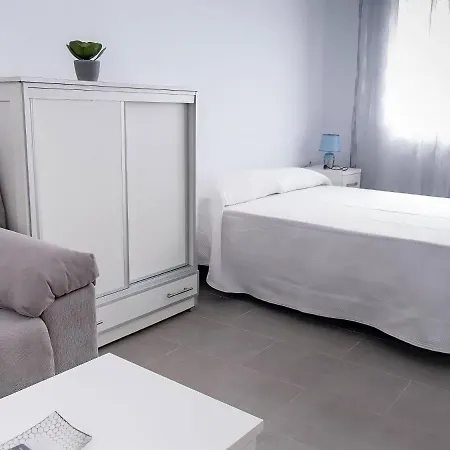 Apartment Estudios Contemporaneos Y Centricos Solo Familias Parejas Conil De La Frontera