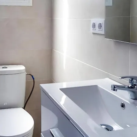 Estudios Contemporaneos Y Centricos Solo Familias Parejas Apartment *