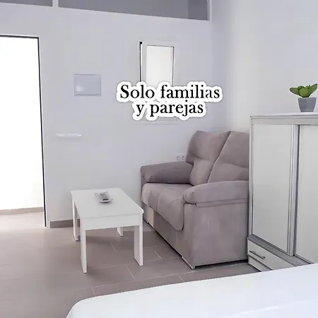 Apartment Estudios Contemporaneos Y Centricos Solo Familias Parejas *